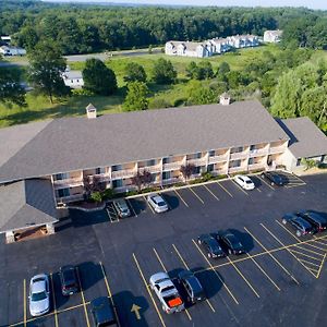 Hampton Falls Inn